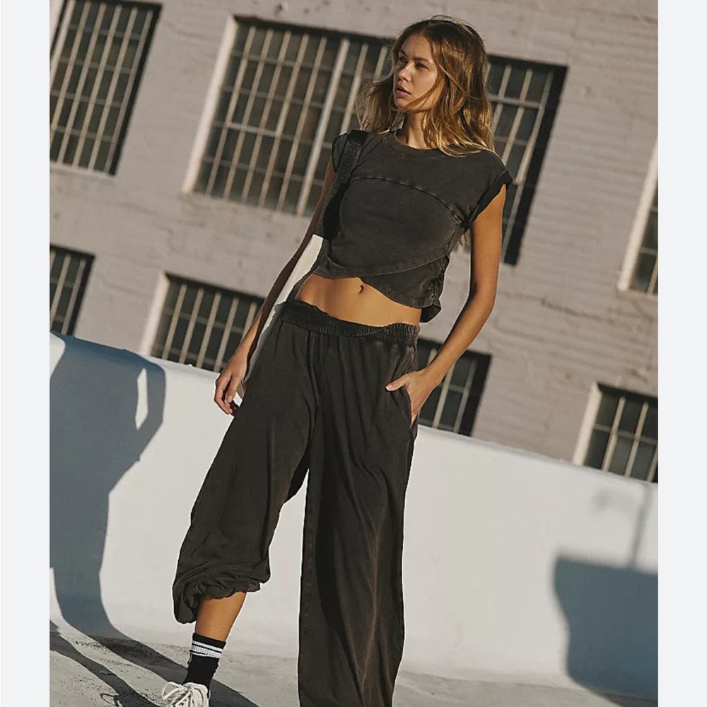 Free people hot shot crossover set in black size small
